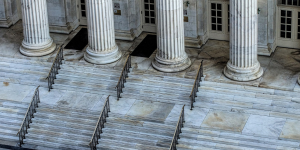 exterior of a state litigation courthouse